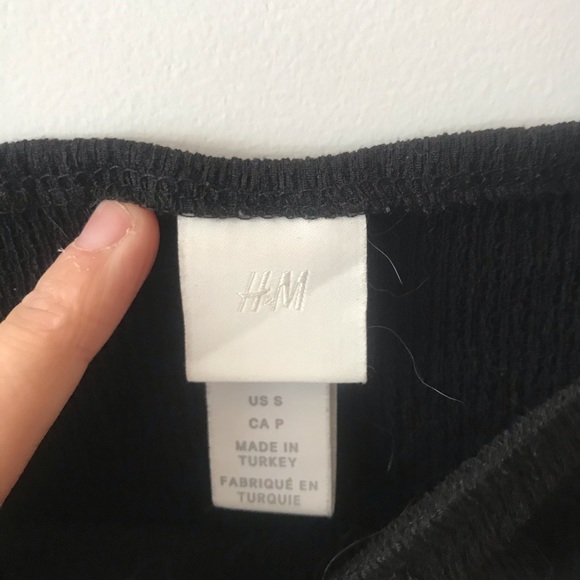 H&M puffed sleeve shirt - Picture 2 of 2